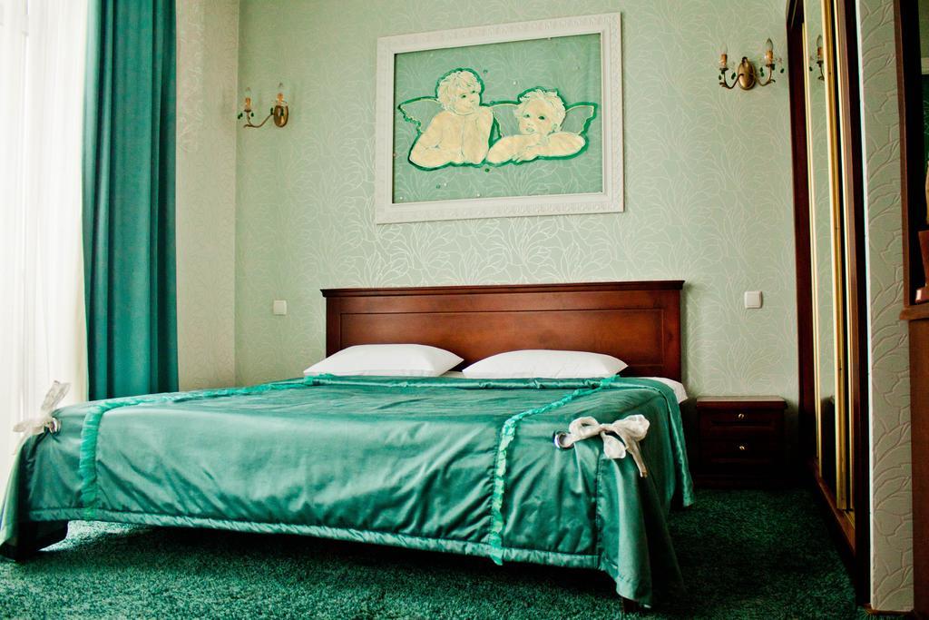 Optima Collection Park Hotel Ivano-Frankivsk Room photo