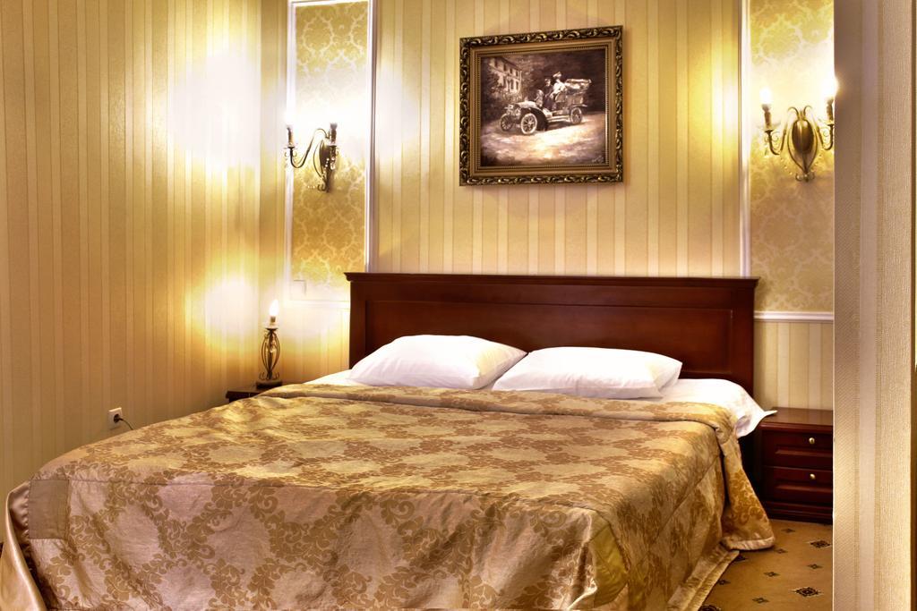 Optima Collection Park Hotel Ivano-Frankivsk Room photo