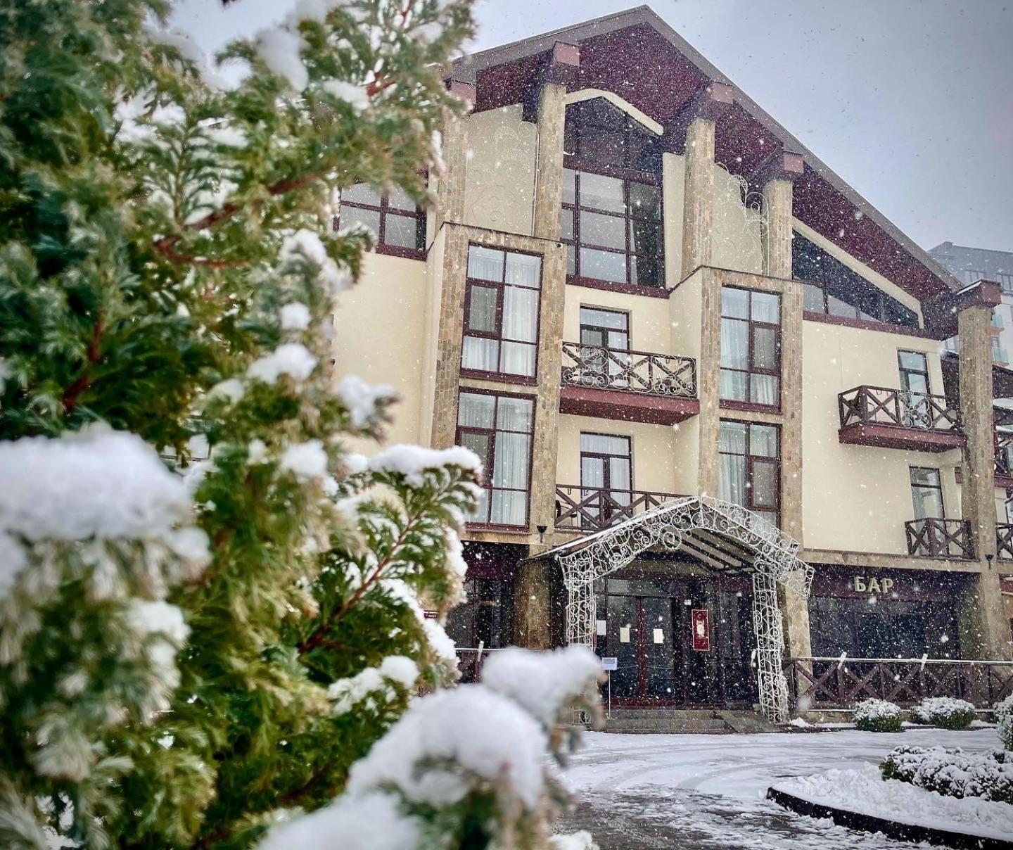 Optima Collection Park Hotel Ivano-Frankivsk Exterior photo