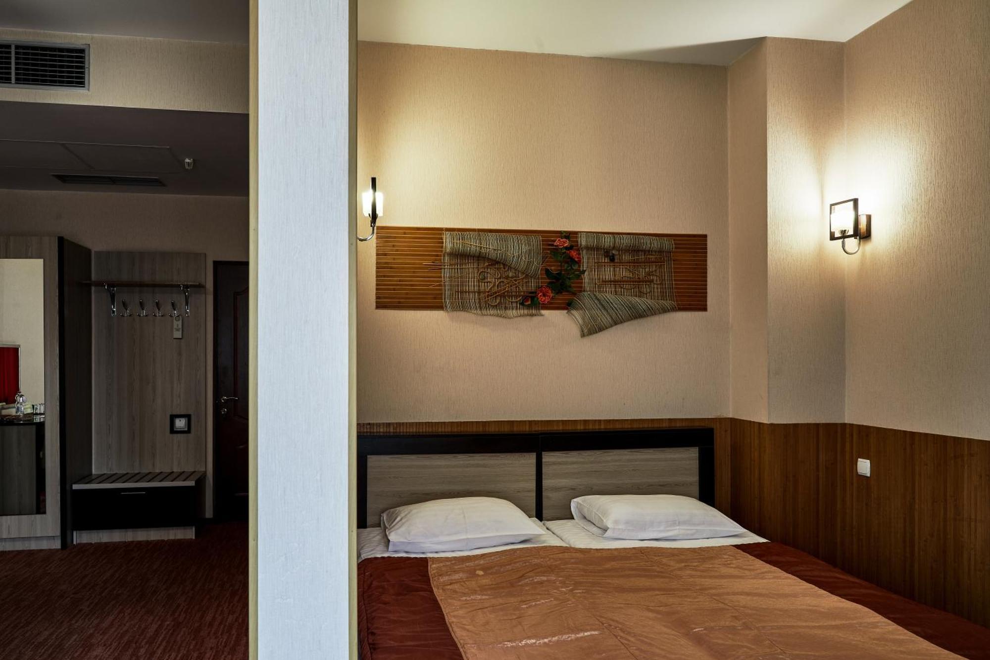 Optima Collection Park Hotel Ivano-Frankivsk Room photo
