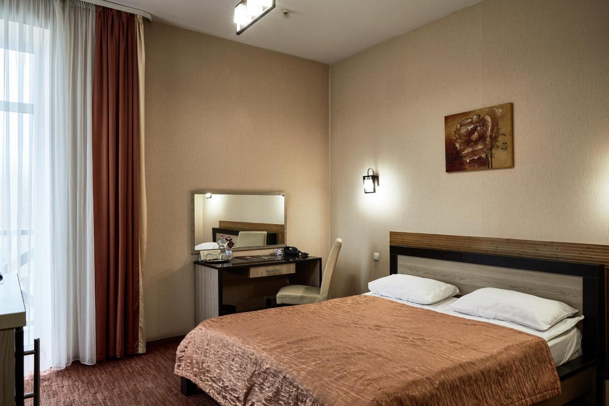Optima Collection Park Hotel Ivano-Frankivsk Room photo