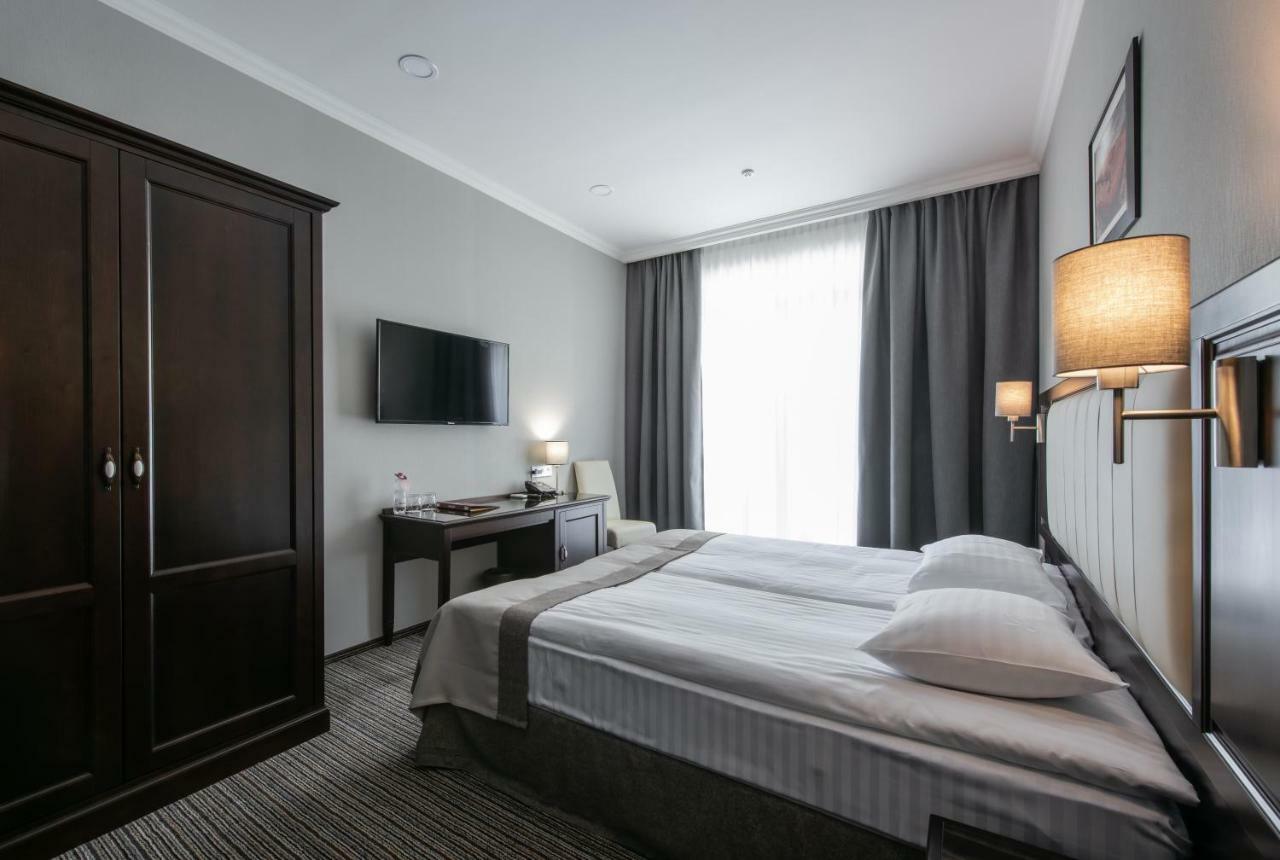 Optima Collection Park Hotel Ivano-Frankivsk Exterior photo