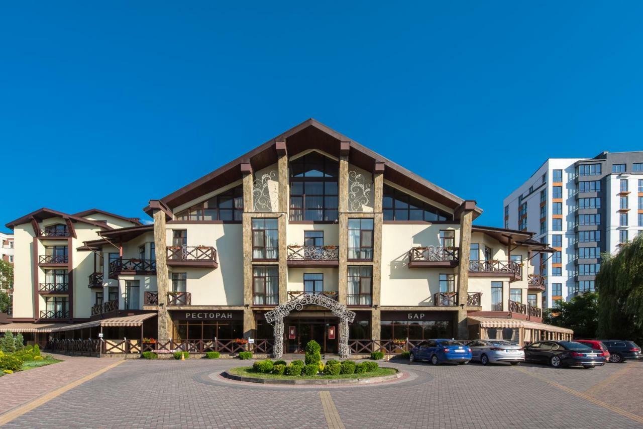 Optima Collection Park Hotel Ivano-Frankivsk Exterior photo