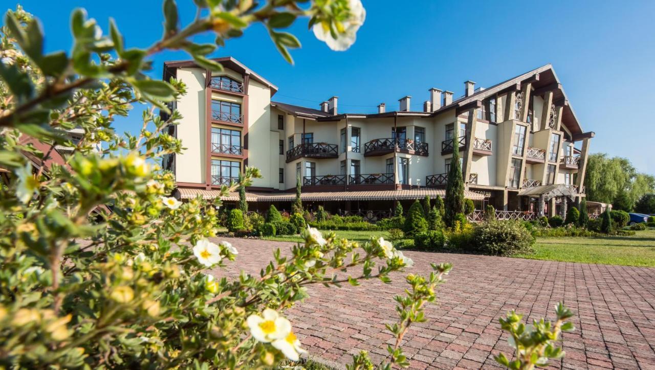 Optima Collection Park Hotel Ivano-Frankivsk Exterior photo