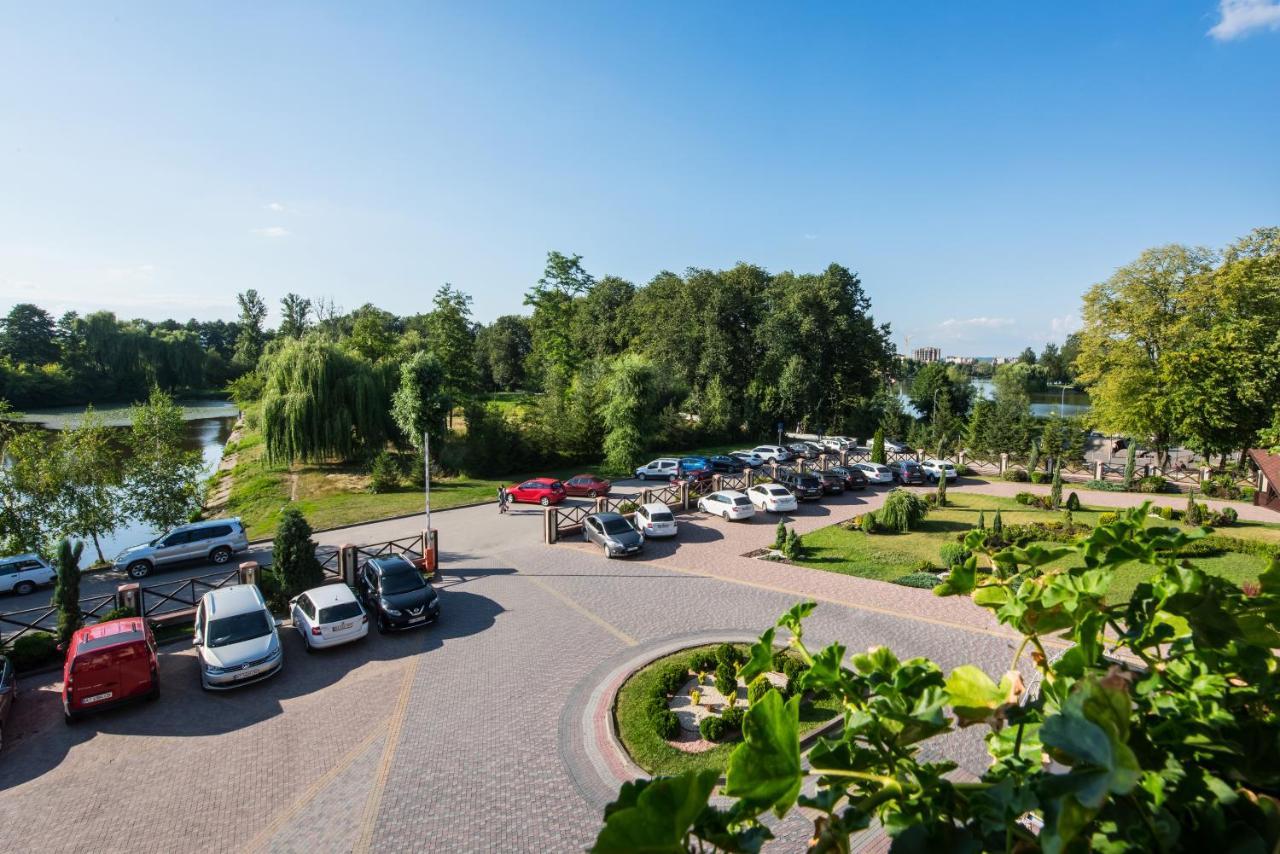 Optima Collection Park Hotel Ivano-Frankivsk Exterior photo